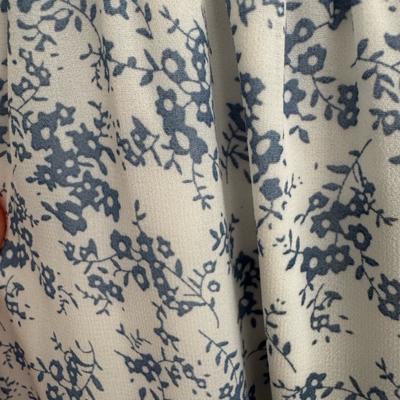 Aakaa Blue and White Floral Dress - Picture 3 of 6